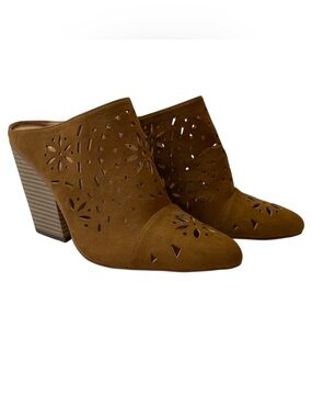 BCBGENERATION Carmen Caramel Brown Faux Suede Laser Cut Mule Heels Shoes  Sz 8.5